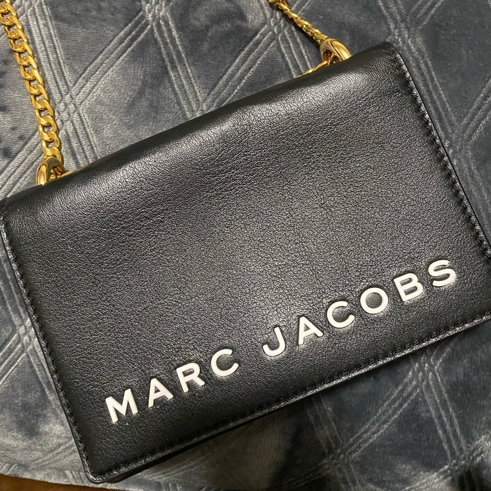 Marc Jacobs Authentic Leather Purse